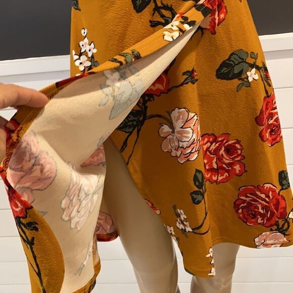 PLANET GOLD DRESS - Picture 3 of 3